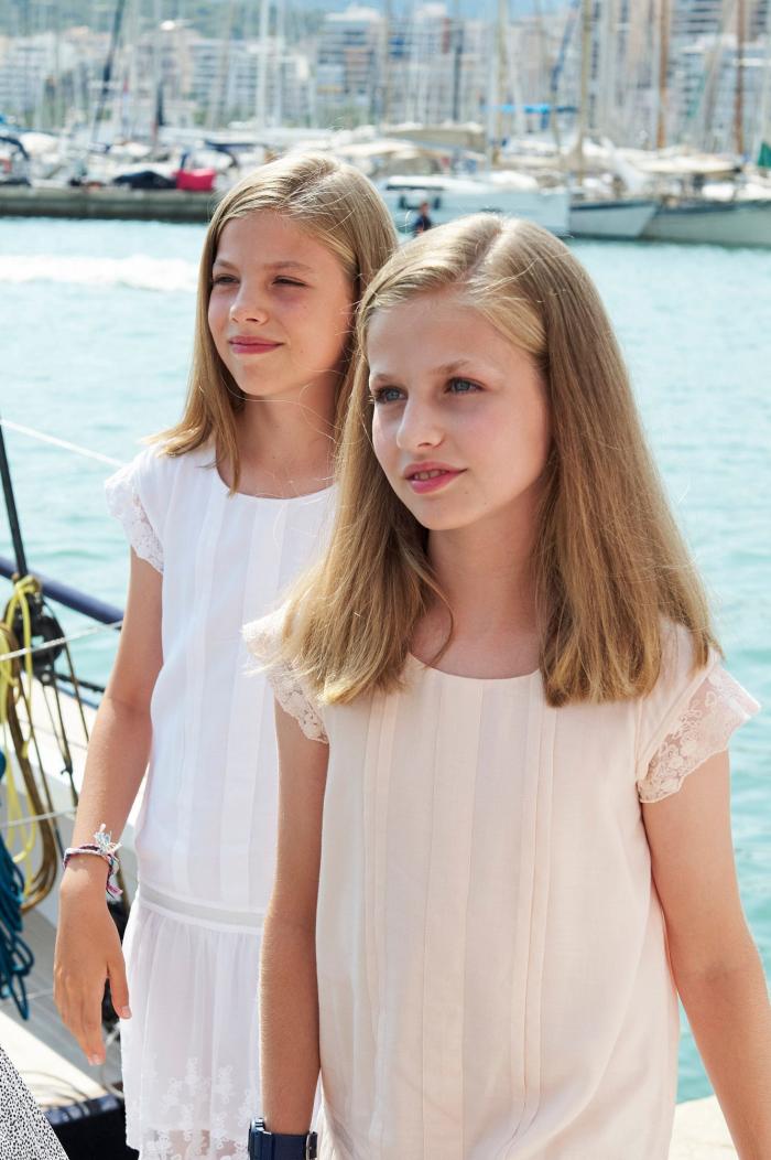 37 veces en las que la princesa Leonor y la infanta Sofía lucieron el mismo peinado