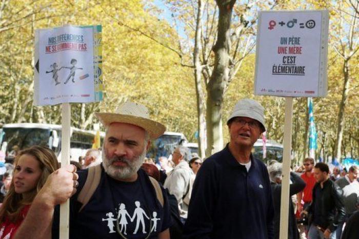 Miles de franceses se manifiestan en defensa de la familia tradicional (FOTOS)
