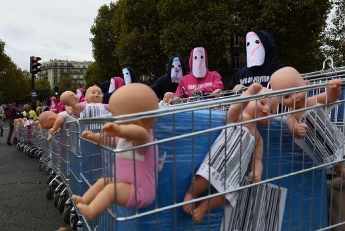 Miles de franceses se manifiestan en defensa de la familia tradicional (FOTOS)