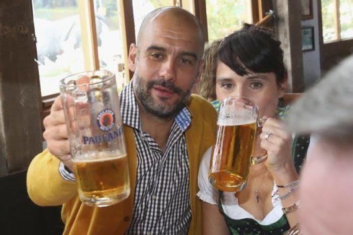 La plantilla del Bayern, dándolo todo en el Oktoberfest (FOTOS)