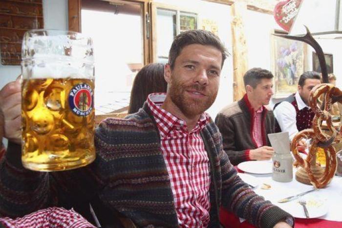 La plantilla del Bayern, dándolo todo en el Oktoberfest (FOTOS)