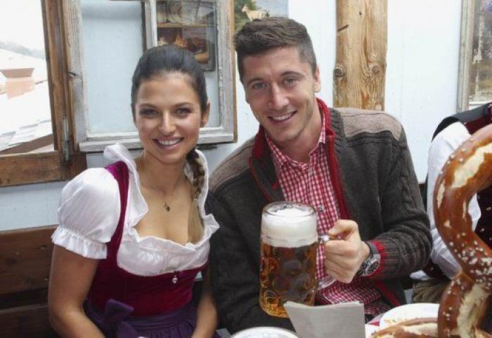 La plantilla del Bayern, dándolo todo en el Oktoberfest (FOTOS)