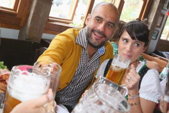 La plantilla del Bayern, dándolo todo en el Oktoberfest (FOTOS)