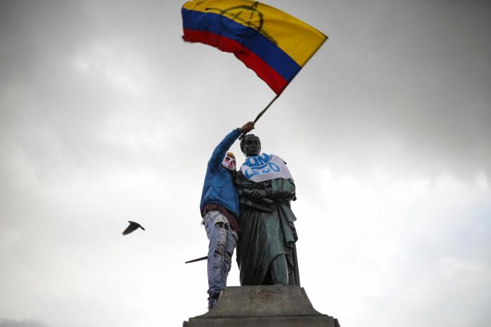 Muere Dilan, el estudiante atacado la por policía, símbolo de las protestas de Colombia