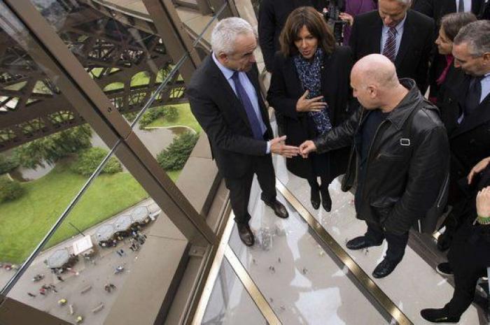 La torre Eiffel, de cristal: así es el nuevo suelo de la célebre atracción de París (FOTOS)