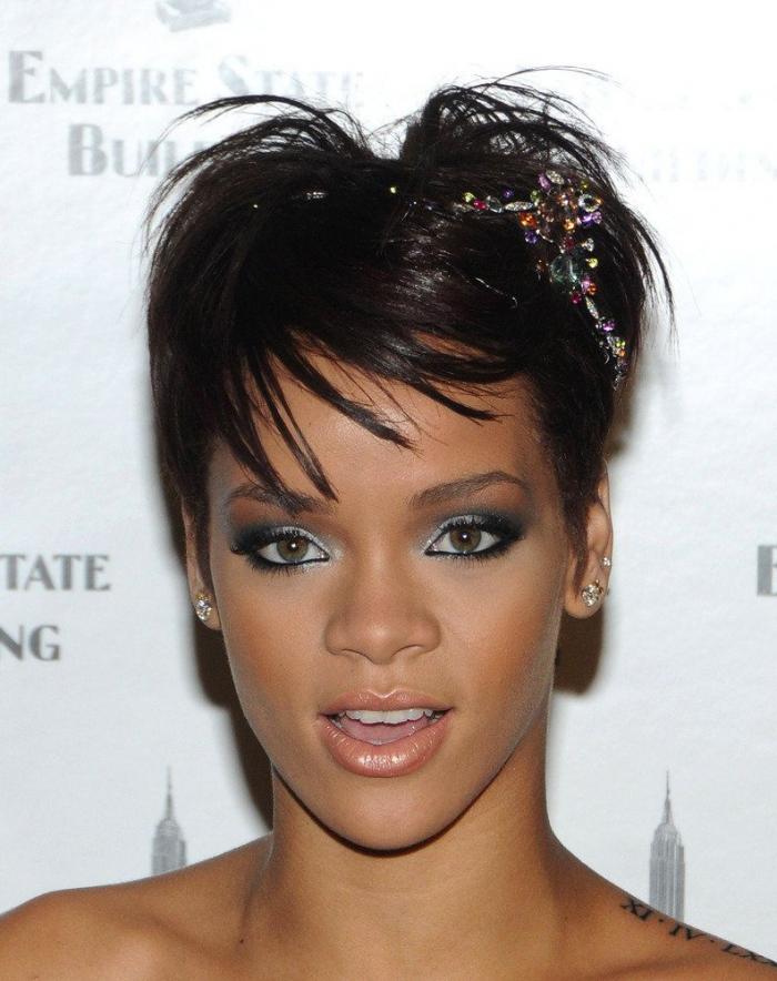 Rihanna vuelve a la acción: actuará en el descanso de la Super Bowl 2023