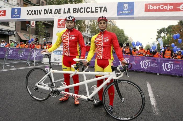 Pedalear para poner freno al coronavirus y al cambio climático