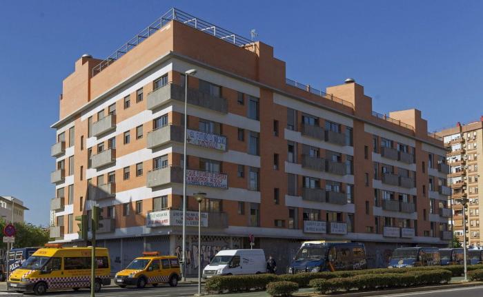 Susana Díaz retira las competencias de vivienda a la Consejería de Fomento liderada por IU