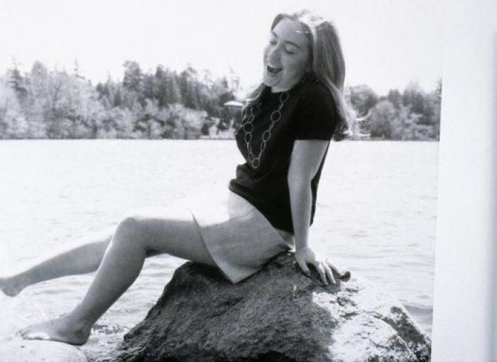 Bill Clinton estuvo en la 'isla de las orgías' de Epstein con dos mujeres, según una testigo