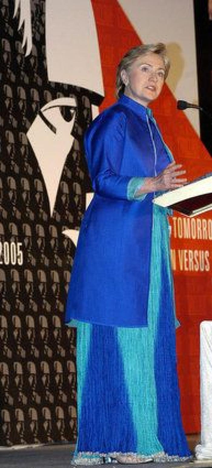 Bill Clinton estuvo en la 'isla de las orgías' de Epstein con dos mujeres, según una testigo