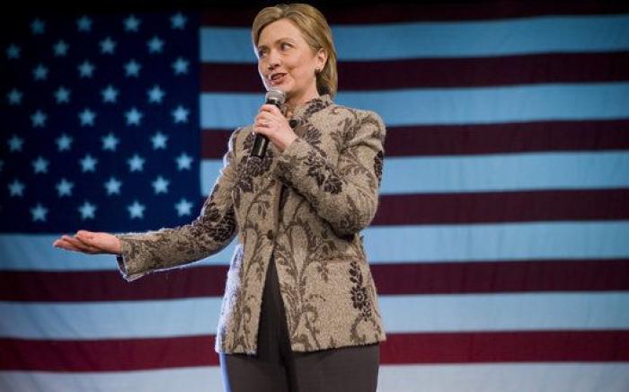 Bill Clinton estuvo en la 'isla de las orgías' de Epstein con dos mujeres, según una testigo