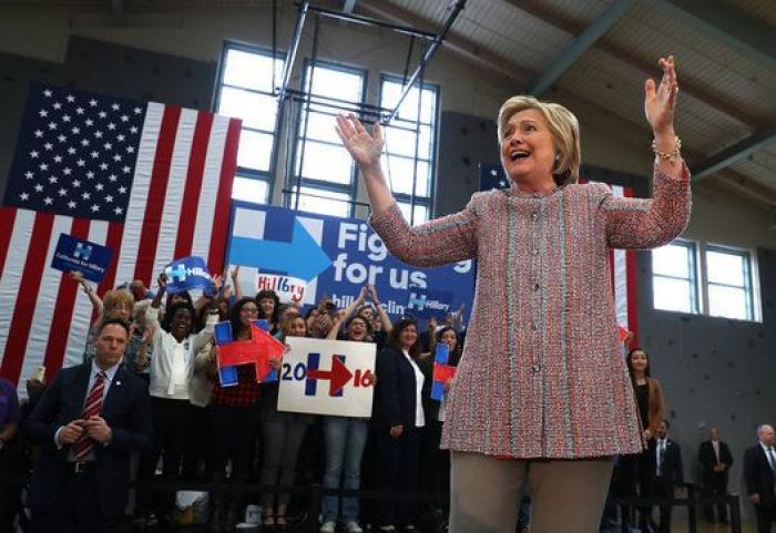 Bill Clinton estuvo en la 'isla de las orgías' de Epstein con dos mujeres, según una testigo