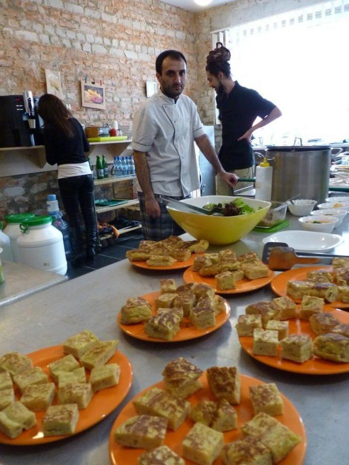 Sacar al Donbás de su 'izolyatsia'