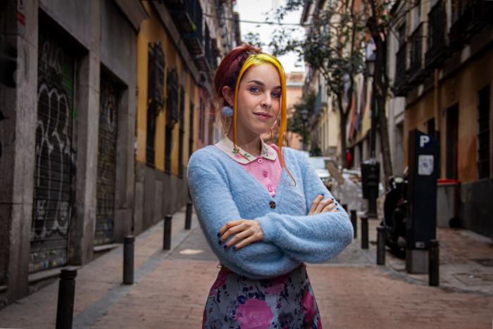 Soy prostituta y no puedo dejarlo porque ninguna empresa me quiere contratar