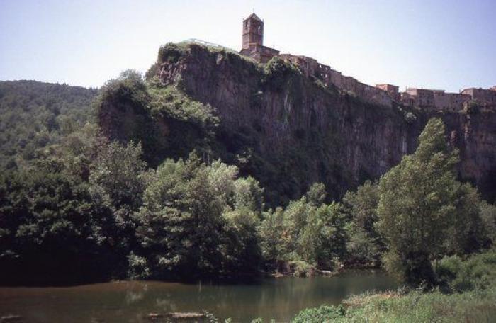 12 pueblos que dan vértigo (FOTOS)