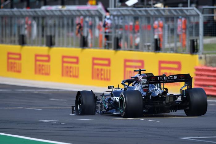 Una de las imágenes del año en la Fórmula 1, el choque entre Verstappen y Hamilton