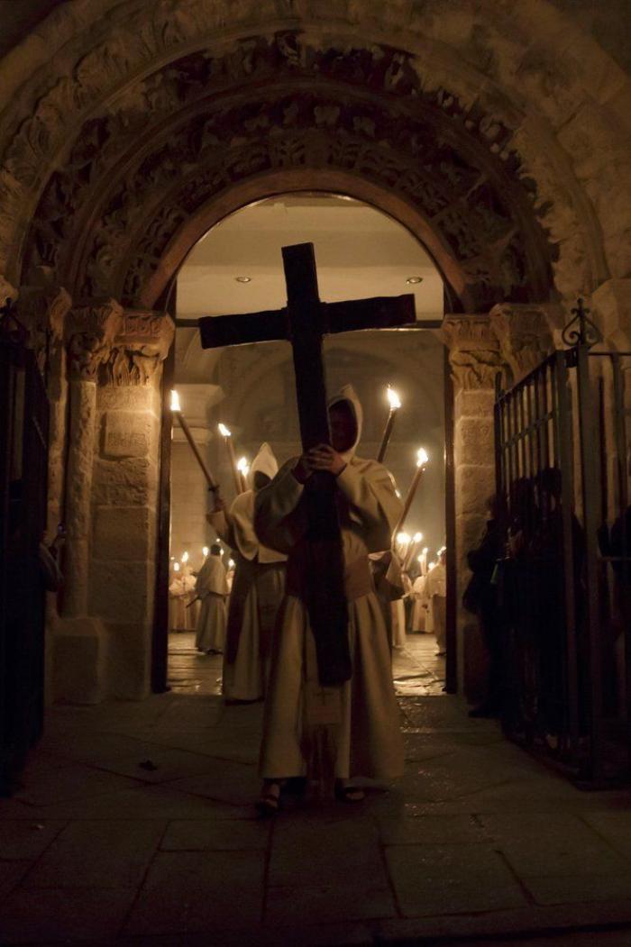 Fotos Semana Santa 2014: procesión del Cristo de la Buena Muerte en Zamora (FOTOS)