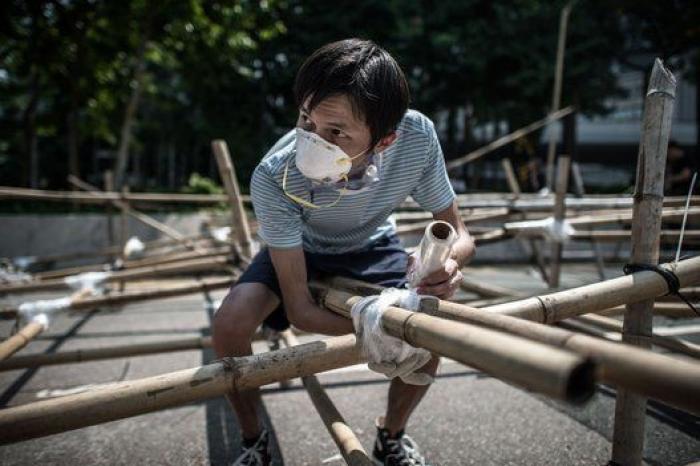 Desalojo de las protestas en Hong Kong: la policía desmonta el campamento de los manifestantes (FOTOS)