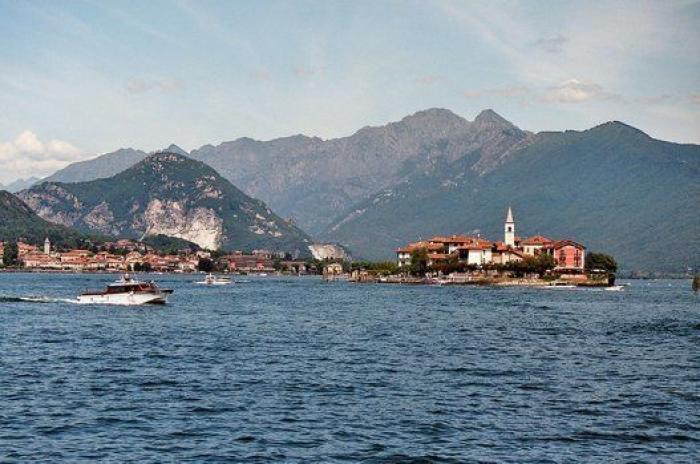 La reacción de Ángeles Blanco ('Informativos Telecinco') por lo que le dijo José Ribagorda en pleno directo
