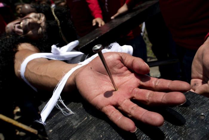 Fotos Semana Santa 2014: el fervor extremo en Filipinas llega a la crucifixión