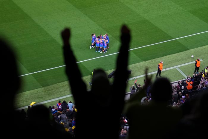 La reivindicación de una jugadora de fútbol femenino a Ayuso: "¿Cuesta tanto?"
