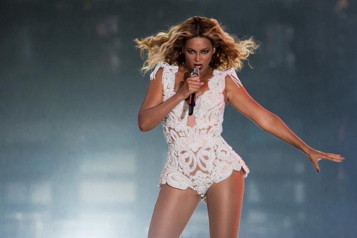 Beyoncé anuncia que va a ser madre de gemelos