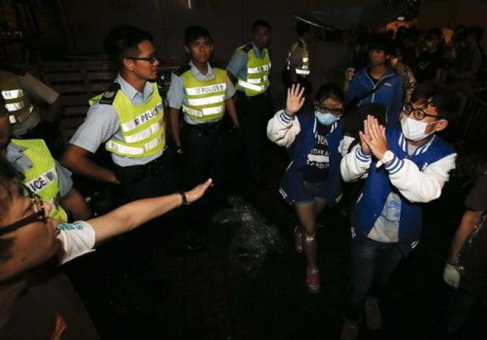 Manifestaciones en Hong Kong: Duros enfrentamientos entre los activistas prodemocracia y la policía