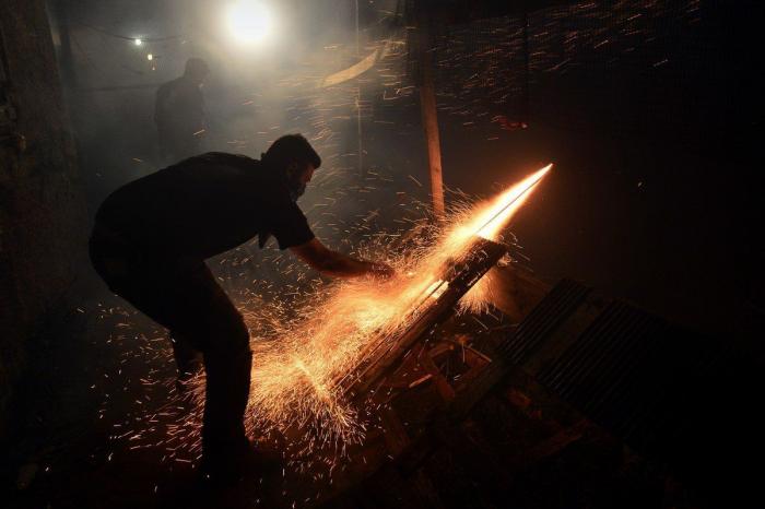 Vrontados: la batalla de cohetes de la noche de Pascua de la isla de Chios en Grecia (FOTOS)