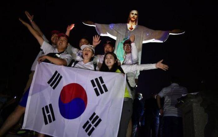 La espectacular iluminación del Corcovado en una noche histórica