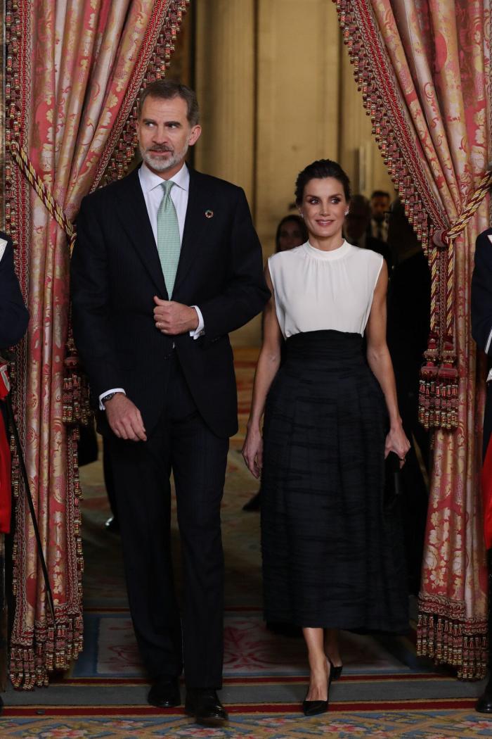 El comentado detalle en este vestido de Letizia: la clave está en la parte de abajo