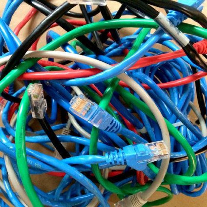 12 cosas de tu escritorio de las que te tienes que deshacer ya (FOTOS)