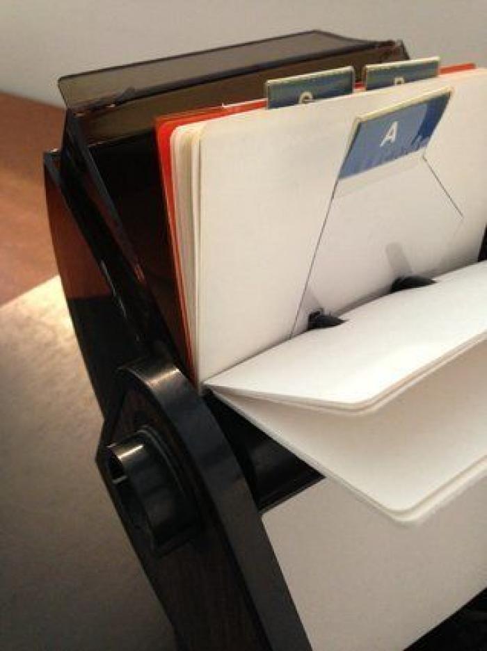 12 cosas de tu escritorio de las que te tienes que deshacer ya (FOTOS)