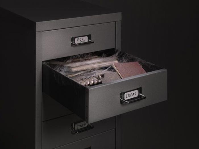 12 cosas de tu escritorio de las que te tienes que deshacer ya (FOTOS)