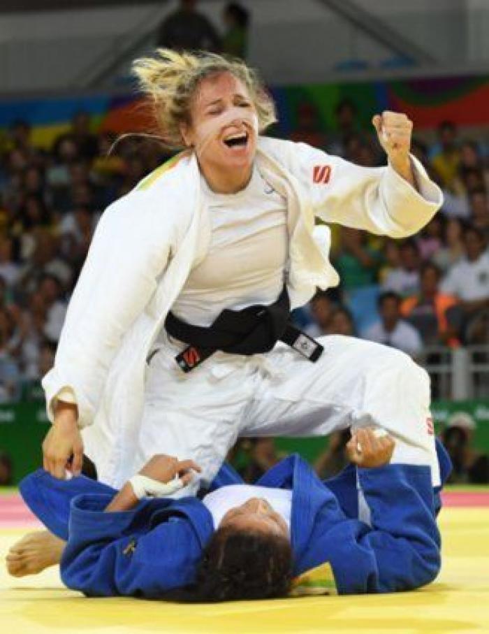 La judoca española Laura Gómez vence épicamente por 'ippon' y pasa a octavos de final