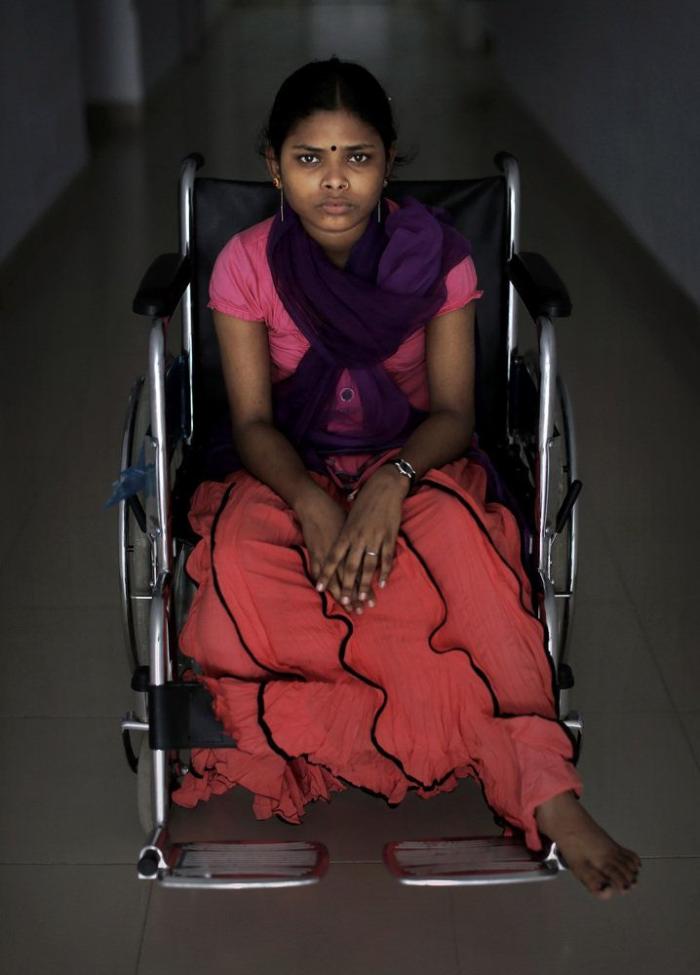 La industria textil de Bangladesh sigue igual un año después del derrumbe con más de 1.100 muertos