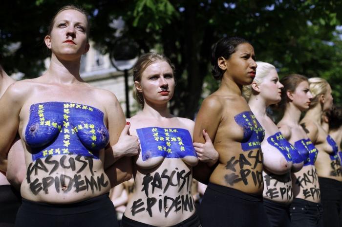 Marine Le Pen dice que las activistas de Femen son "una secta de histéricas de izquierdas"