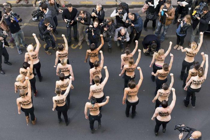 Marine Le Pen dice que las activistas de Femen son "una secta de histéricas de izquierdas"
