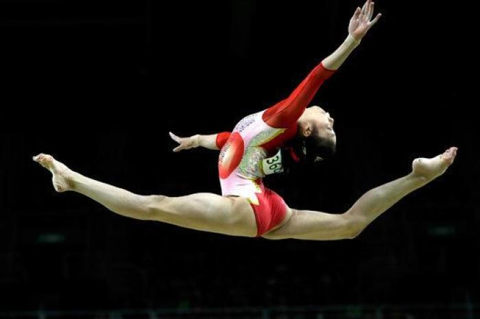 Un conocido 'youtuber' español indigna con sus comentarios sobre esta gimnasta italiana