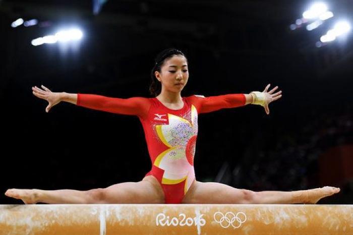 Un conocido 'youtuber' español indigna con sus comentarios sobre esta gimnasta italiana