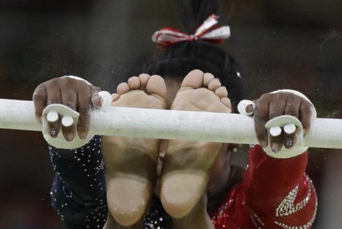 Un conocido 'youtuber' español indigna con sus comentarios sobre esta gimnasta italiana