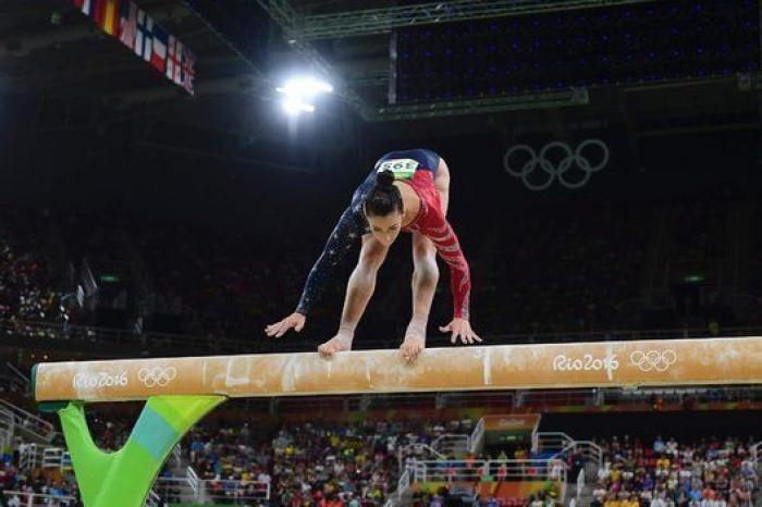 Un conocido 'youtuber' español indigna con sus comentarios sobre esta gimnasta italiana