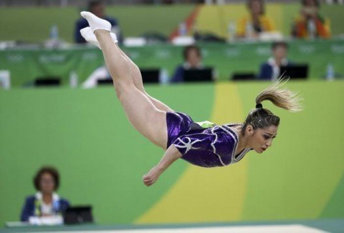 Un conocido 'youtuber' español indigna con sus comentarios sobre esta gimnasta italiana