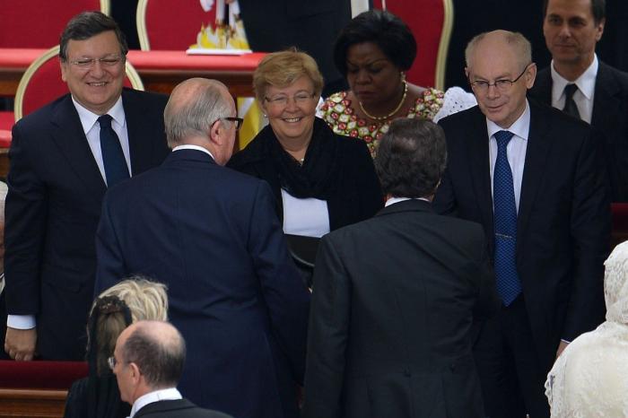 Las imágenes más llamativas de la ceremonia de canonización de Juan XXIII y Juan Pablo II (FOTOS)
