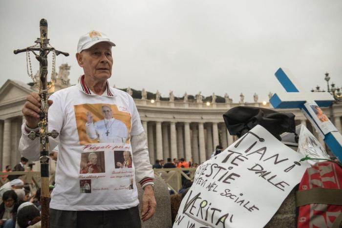 Las imágenes más llamativas de la ceremonia de canonización de Juan XXIII y Juan Pablo II (FOTOS)
