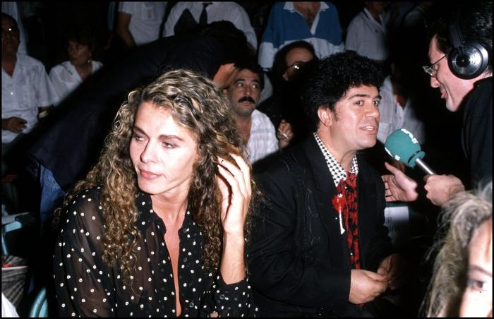 Polémica tras los comentarios de Pelayo Díaz en 'Hormigas blancas' a raíz del estilismo de Bibiana Fernández