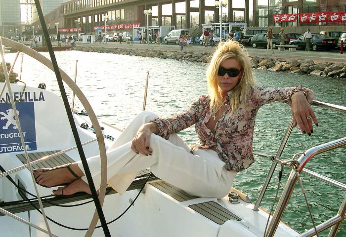 Polémica tras los comentarios de Pelayo Díaz en 'Hormigas blancas' a raíz del estilismo de Bibiana Fernández