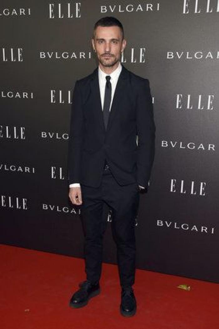 Sara Carbonero enseña pierna, escote y tatuaje en la fiesta Elle (FOTOS)