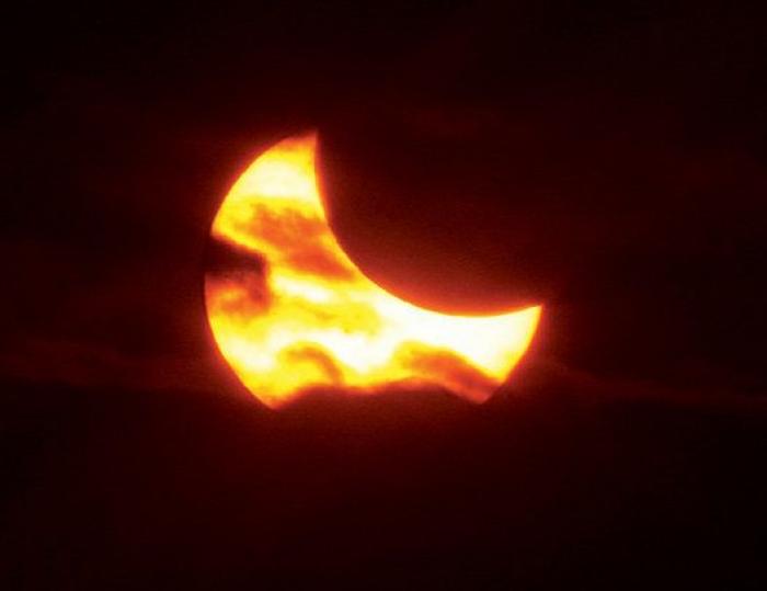 Eclipse parcial de Sol en EEUU: cuando la Luna invadió el astro rey (FOTOS)