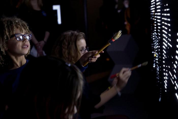 El grafiti hecho arte: del espray al agua y LED (FOTOS)