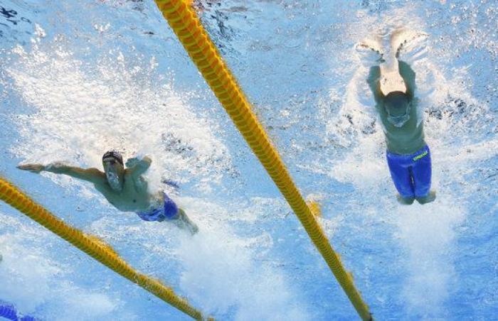 La (casi) inaudita imagen de dos nadadoras tocando la pared exactamente al mismo tiempo